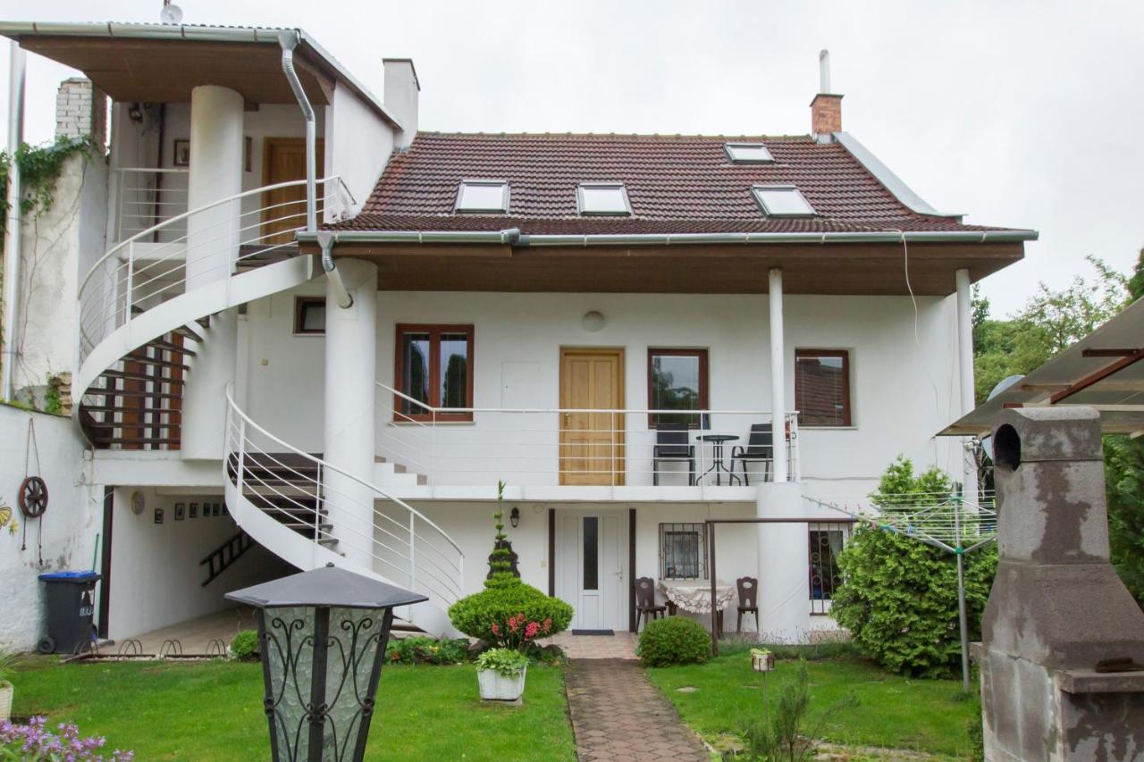 Star Apartments Piest'any Exterior foto